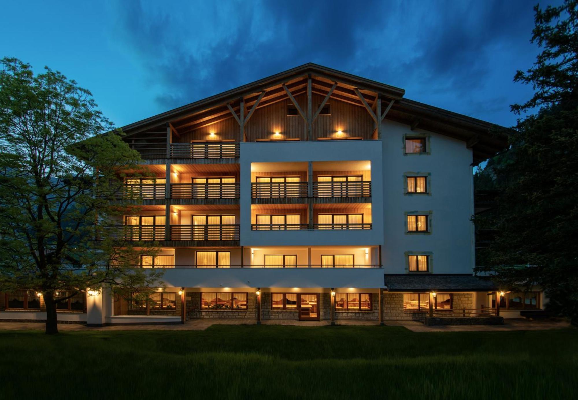 Hotel Villa Eden Corvara In Badia Exterior photo